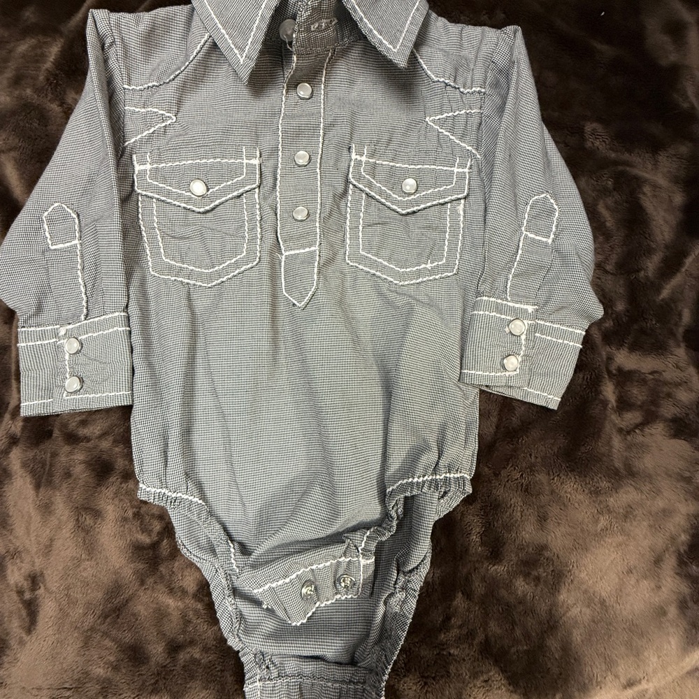 Gray pearl snap onesie